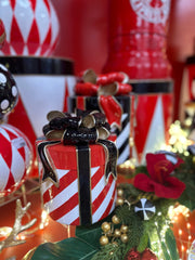 Black Striped Present 25.5cm